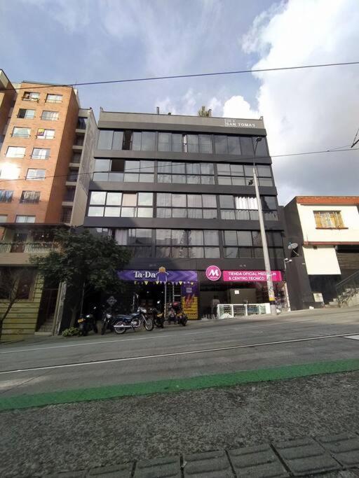 Espacio Comodo Y Central. Medellin Luaran gambar